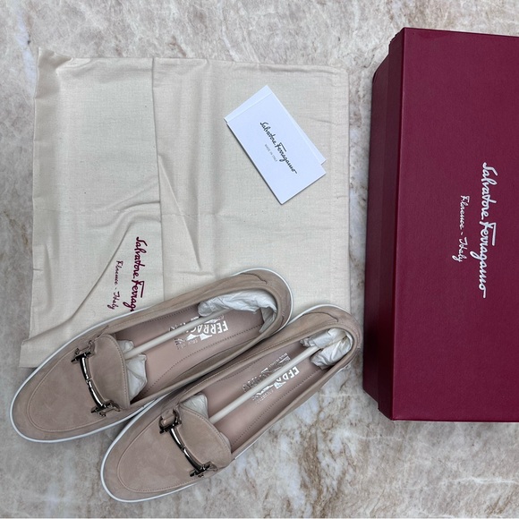 Ferragamo Mercury Ultra soft beige color suede loafers Size 8.5M - Picture 2 of 10